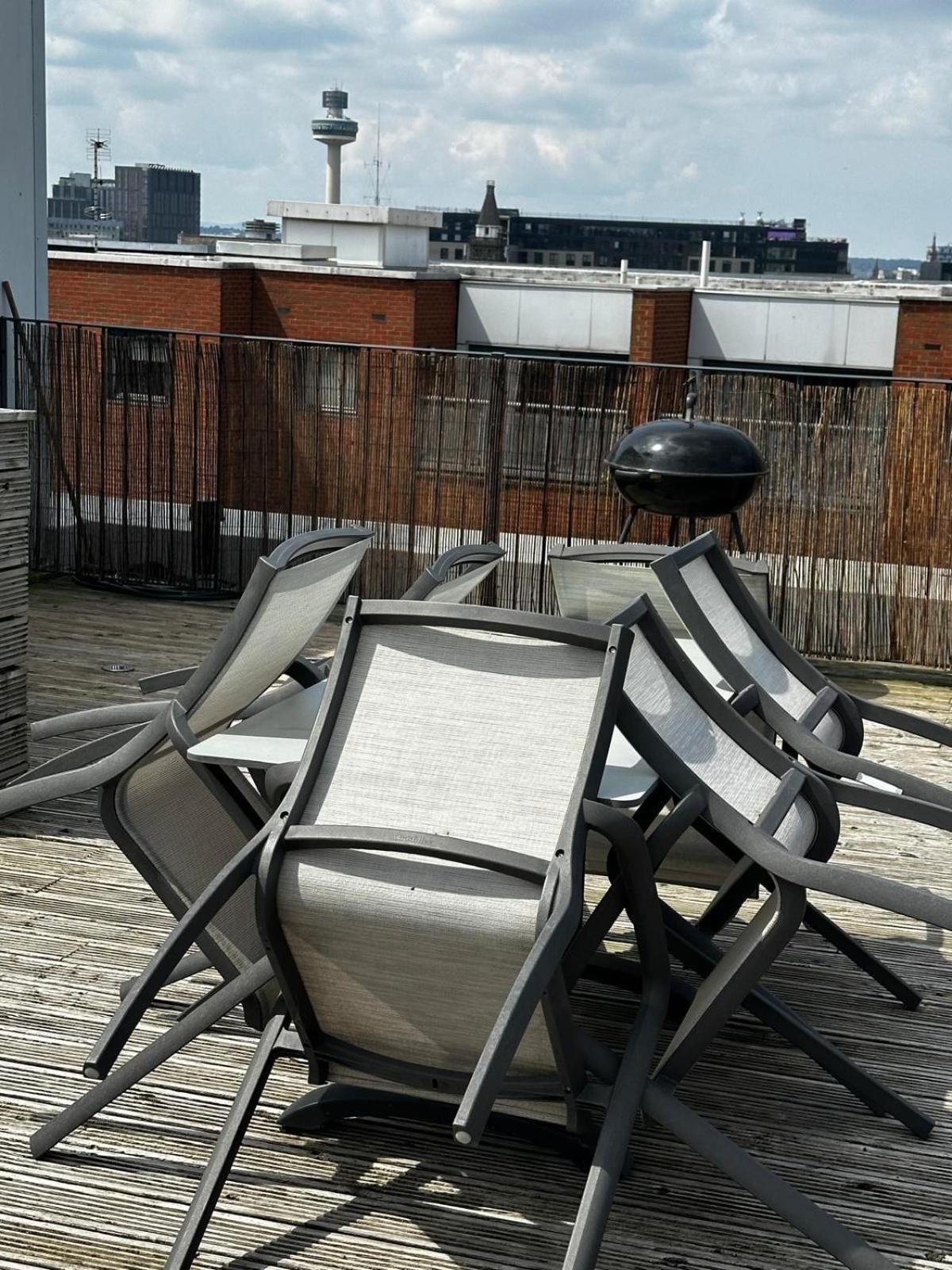 Penthouse - Liverpool City Centre - Nhs Stays - Liverpool Royal Hospital Eksteriør bilde